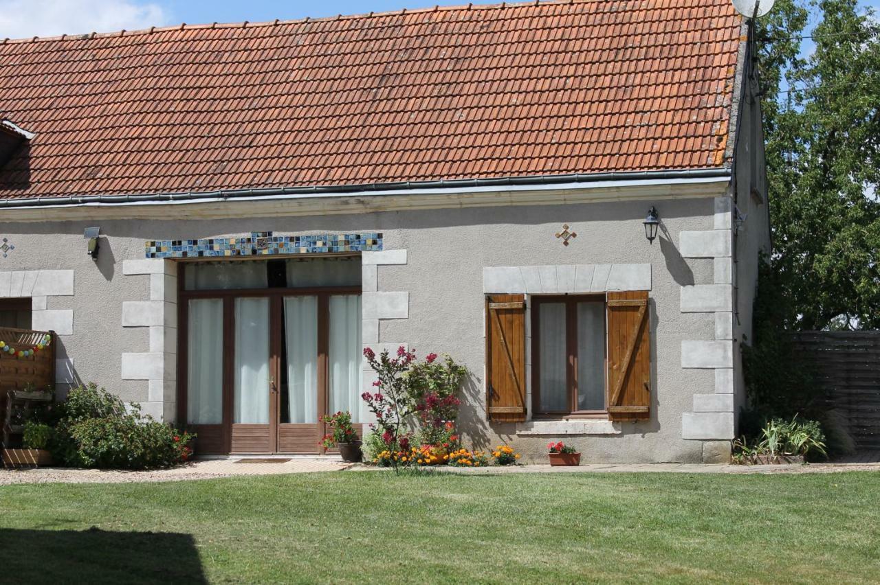 Gite De La Huaudiere Mosnes Exterior foto